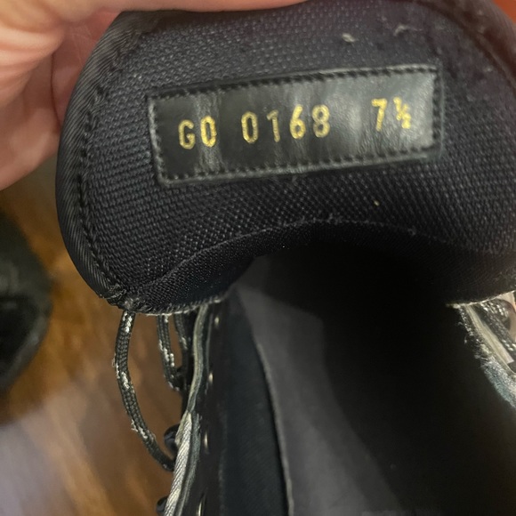 Authentic Men Louis Vuitton Sneaker - Picture 8 of 8